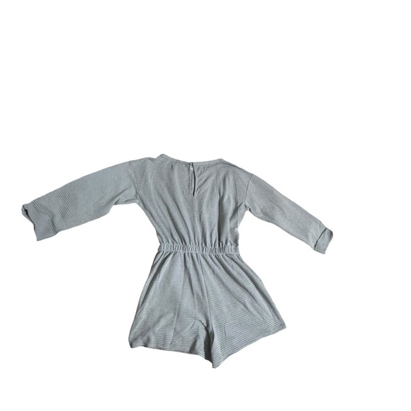 LUSH Gray soft long sleeve tie waist romper. Size small. - Picture 4 of 4